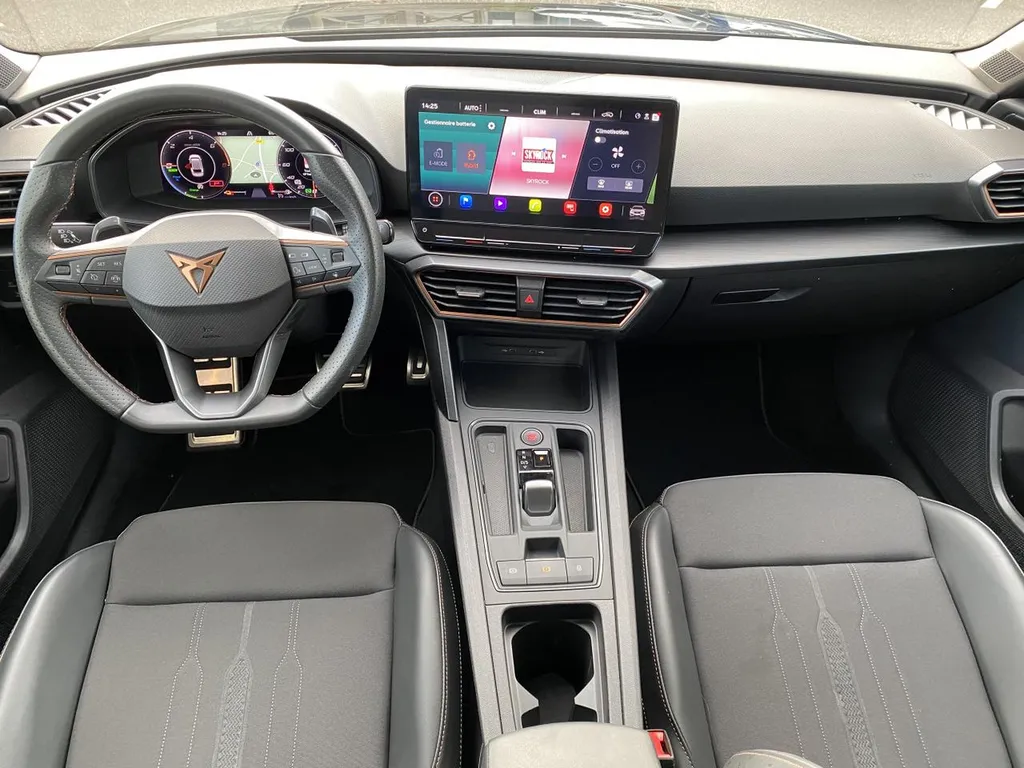 Voiture d'occasion CUPRA Leon Sportstourer hybride rechargeable au meilleur prix proche du Havre et de Rouen