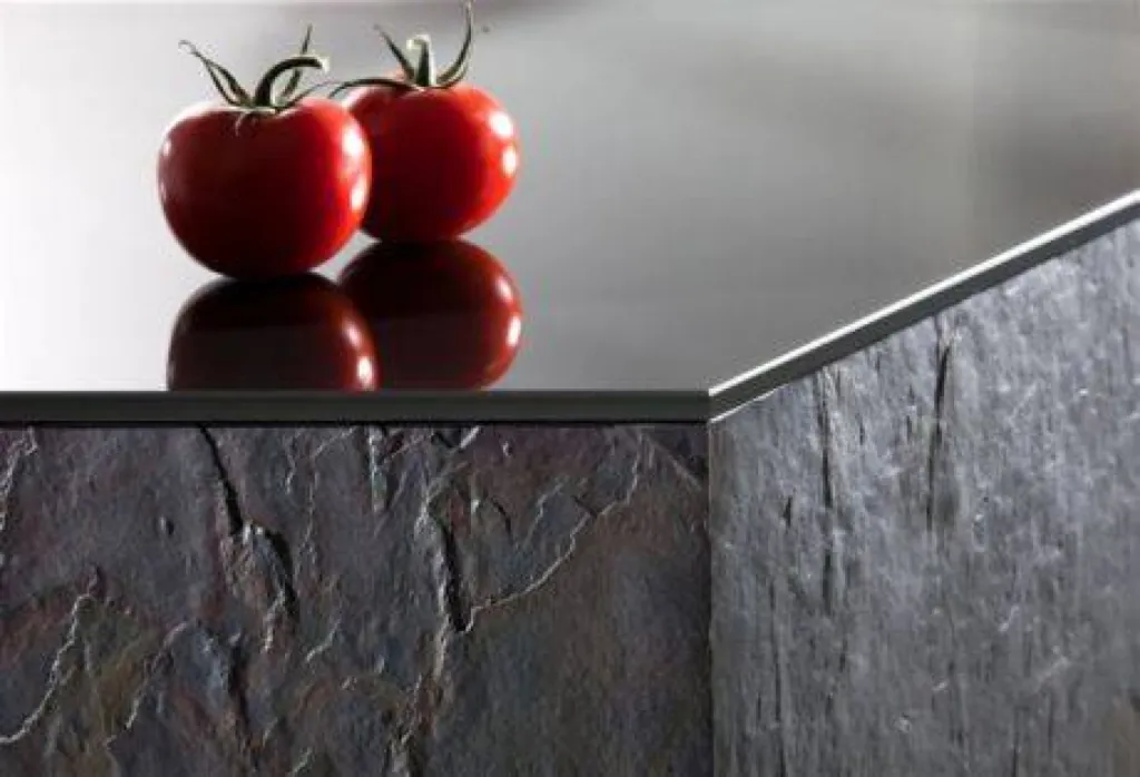 DECO PIERRE SUR MEUBLE