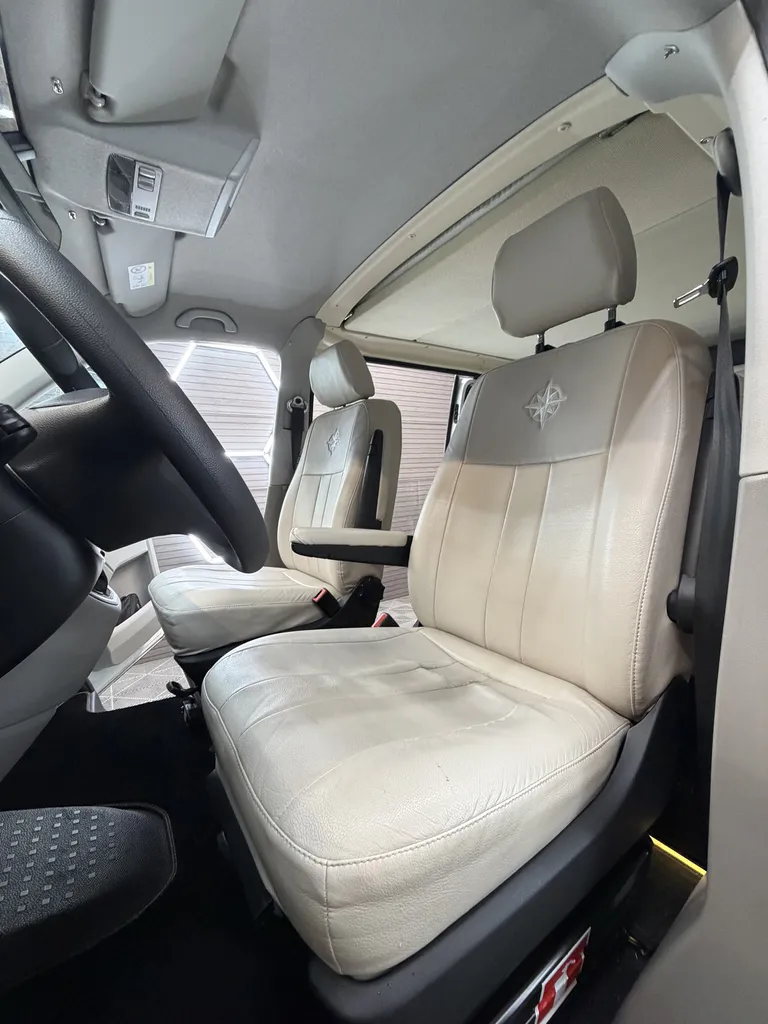 Volkswagen Westfalia DSG7 150ch/ 2 EME MAINS / WEBASTO / PANNEAU SOLAIRE / DOUCHE / CHAUFFE EAU