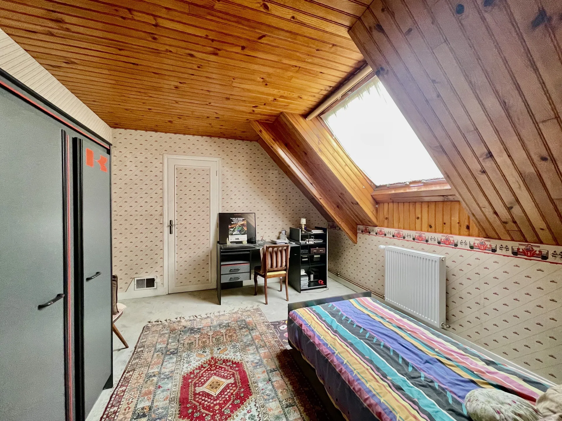 Le Vésinet à vendre une élégante maison familiale de 4 chambres avec un beau jardin