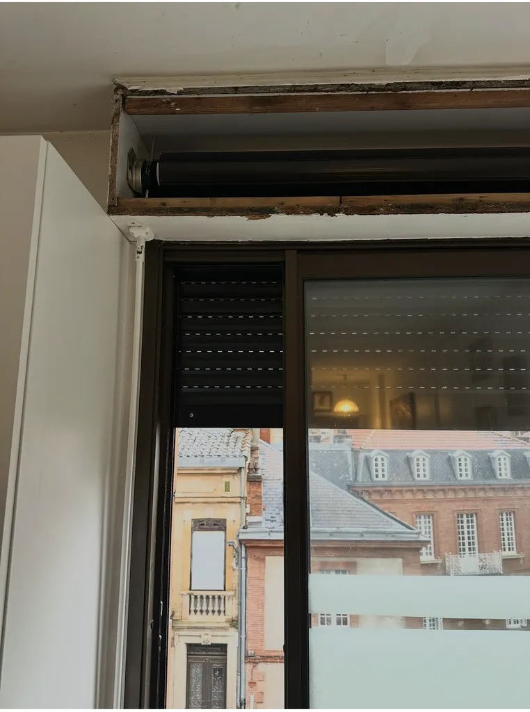 Réparation volet roulant bloqué en bas Toulouse
