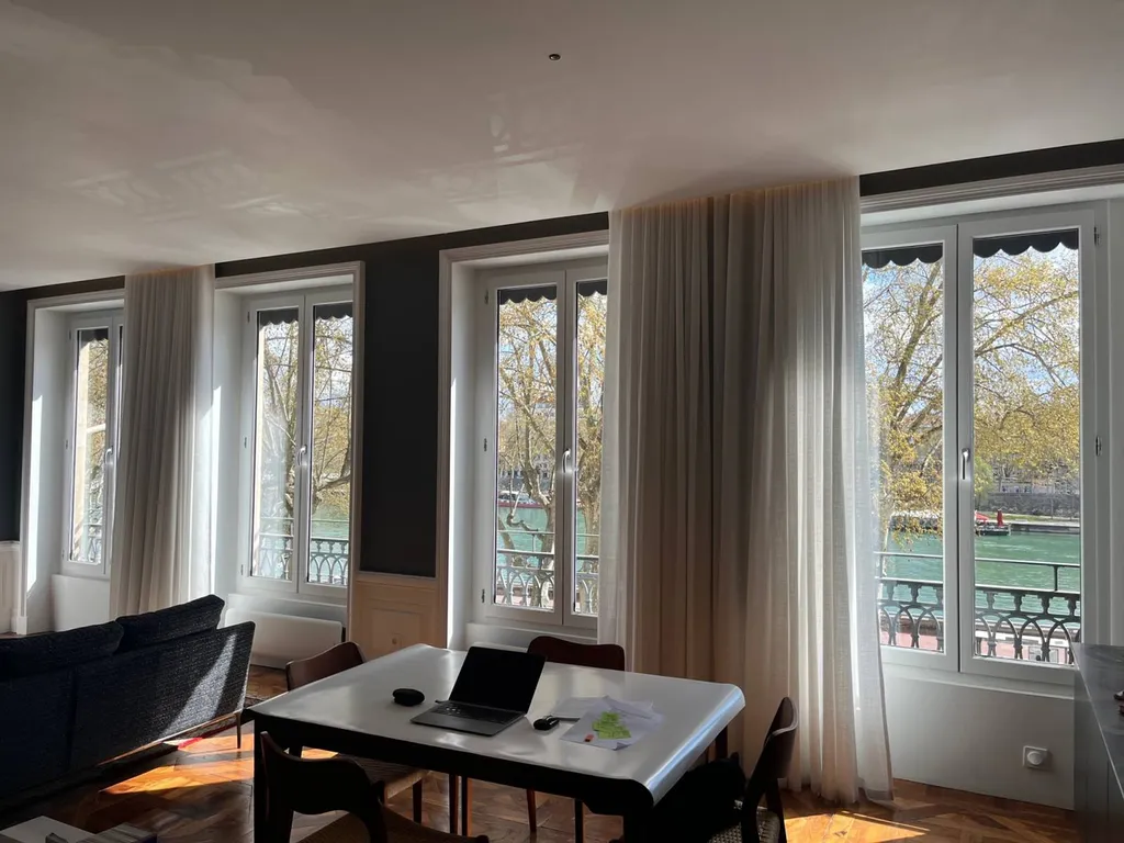 Installation de voilage en tête wave Lyon 2