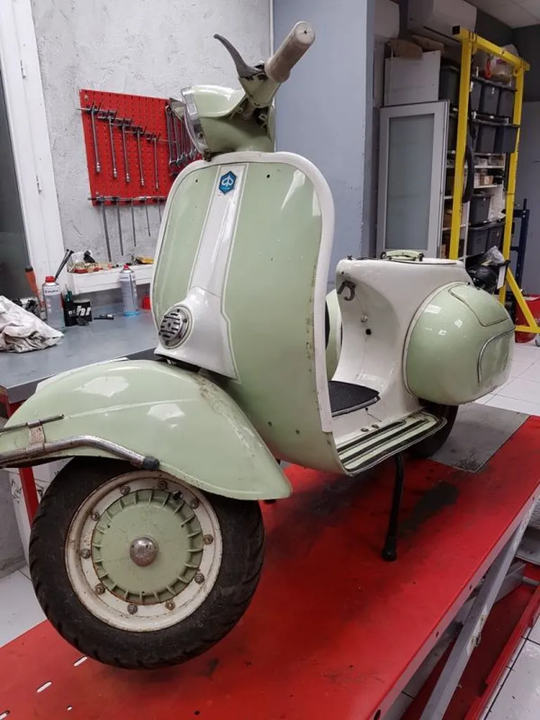 VESPA SPRINT VELOCE PACA