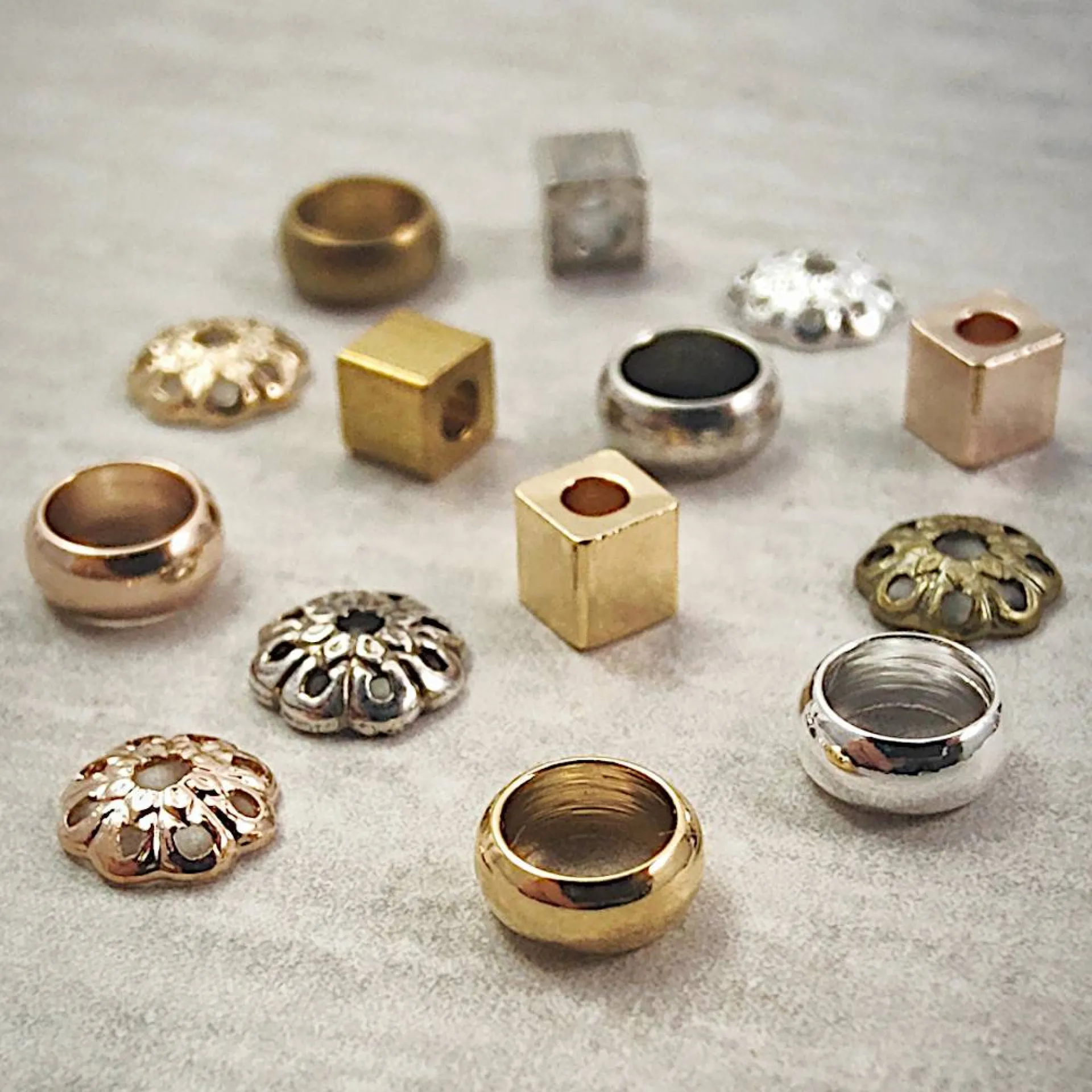 Perles intercalaires pour bijoux fantaisie plaqué or ou plaqué argent