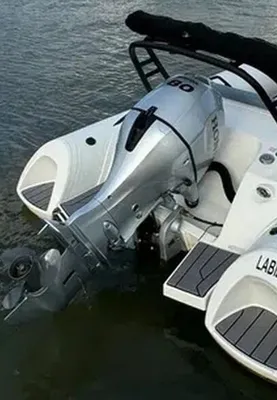 Honda Marine 80 CV d'occasion disponible à la vente près de Toulon