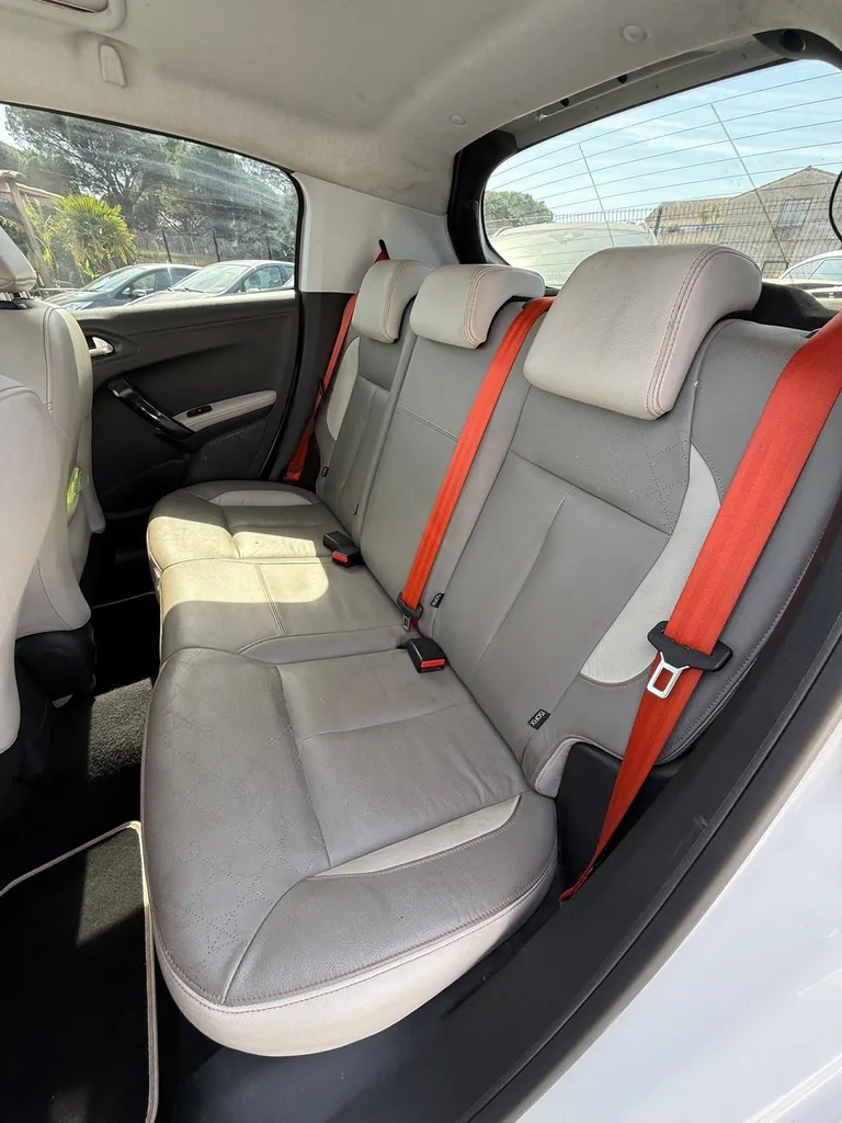 PEUGEOT 208 1.6 VTI 120CV ROLAND GARROS 