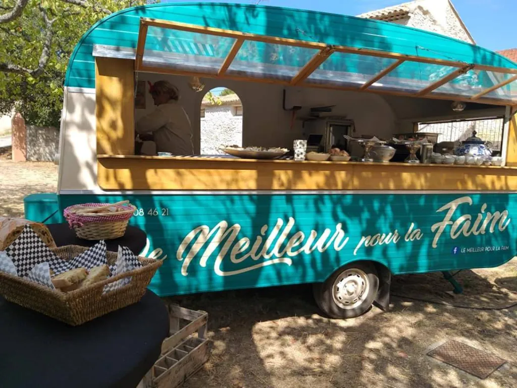 Le meilleurr pour la faim Faucon Vaucluse