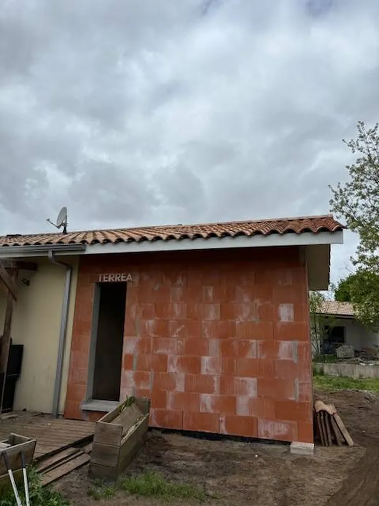 Comment réaliser un projet d’extension de 13m² pour ma maison à Salles
