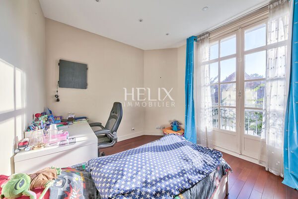 Appartement Le Vésinet 6 pièces 130 m2