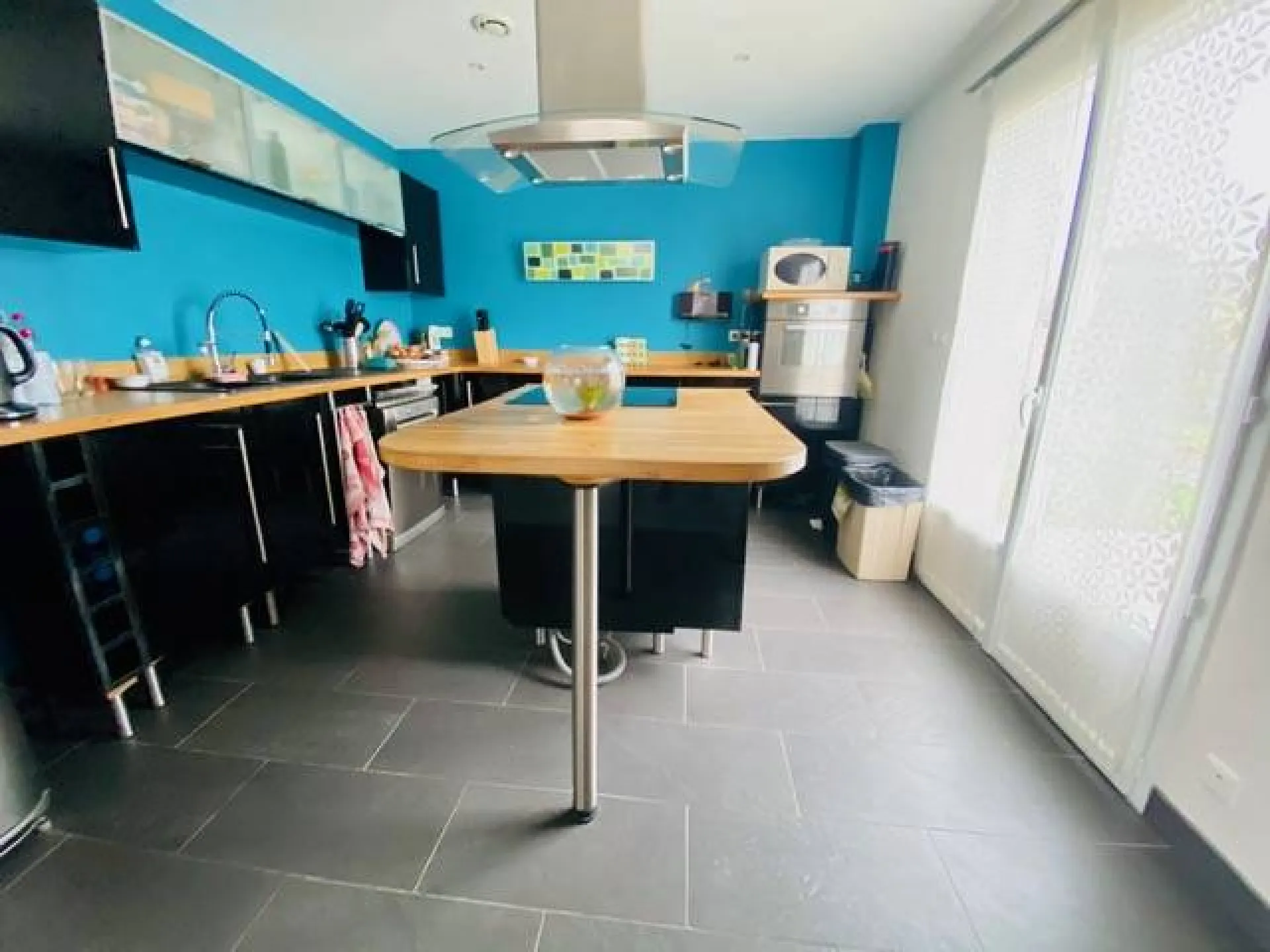 A acheter très joli pavillon contemporain de 150m² sur un terrain de 1000m² sur la commune de caudebec les elbeuf 76320