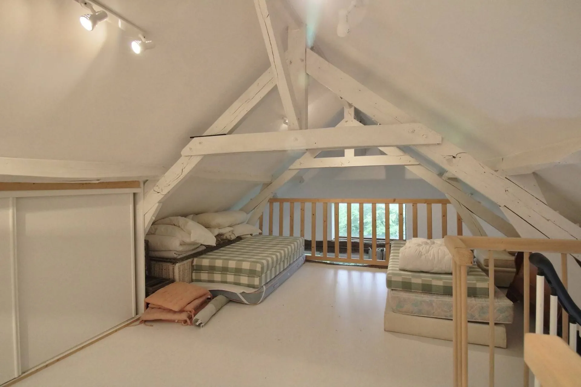 Propriété de 246 m² habitables sur son jardin de 3 680 m², fleuri et arboré, avec piscine, à 30 minutes de Rouen et de Dieppe, Seine Maritime, 76