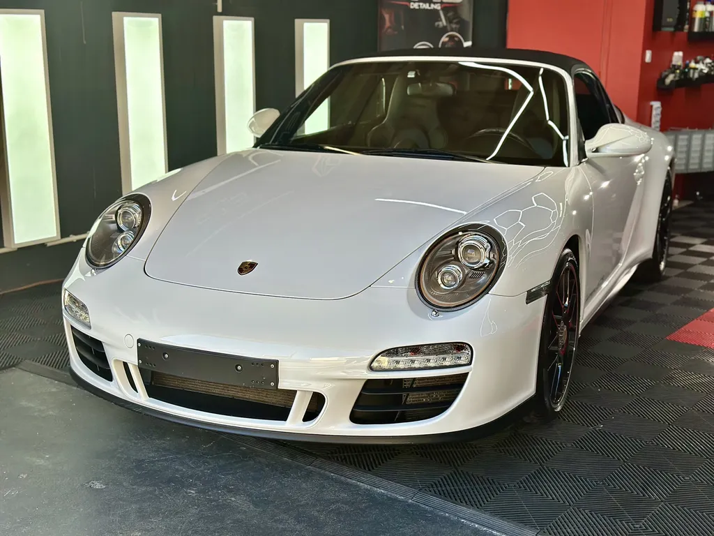 comment protéger sa voiture avec un traitement céramique sur Porsche 911 proche de lyon 