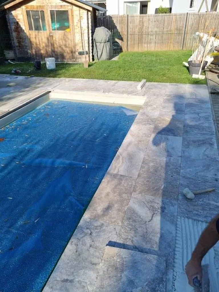 Dallage Travertin Silver sur Ambarès et Lagrave