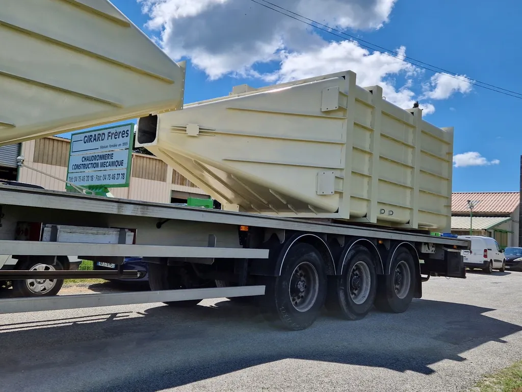 Réalisation de silos de stockage 6M SEMA par GIRARD FRERES, expert en chaudronnerie lourde et maintenance industrielle