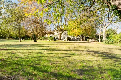Vaucluse : Ferme XIXème rénovée à vendre, un havre de paix à 10 min de l'Isle sur la Sorgue