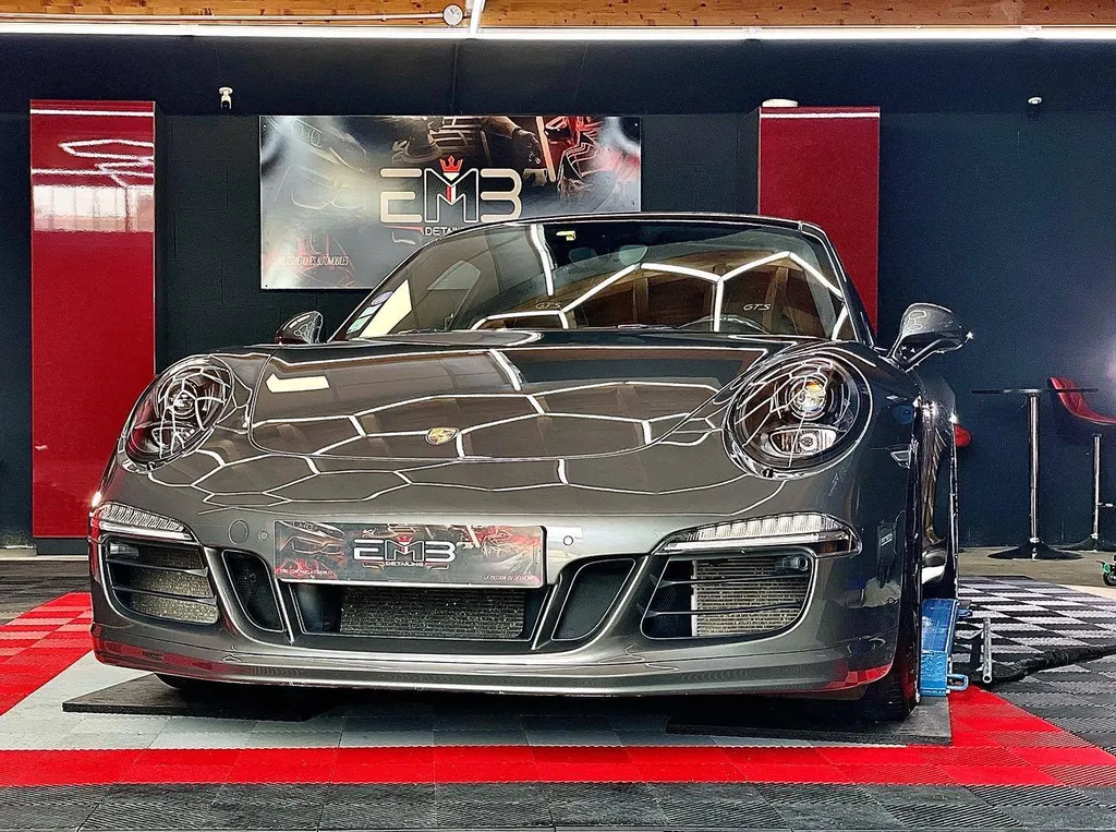 Polissage, Lustrage et traitement céramique d'une Porsche 991 GTS à Lyon