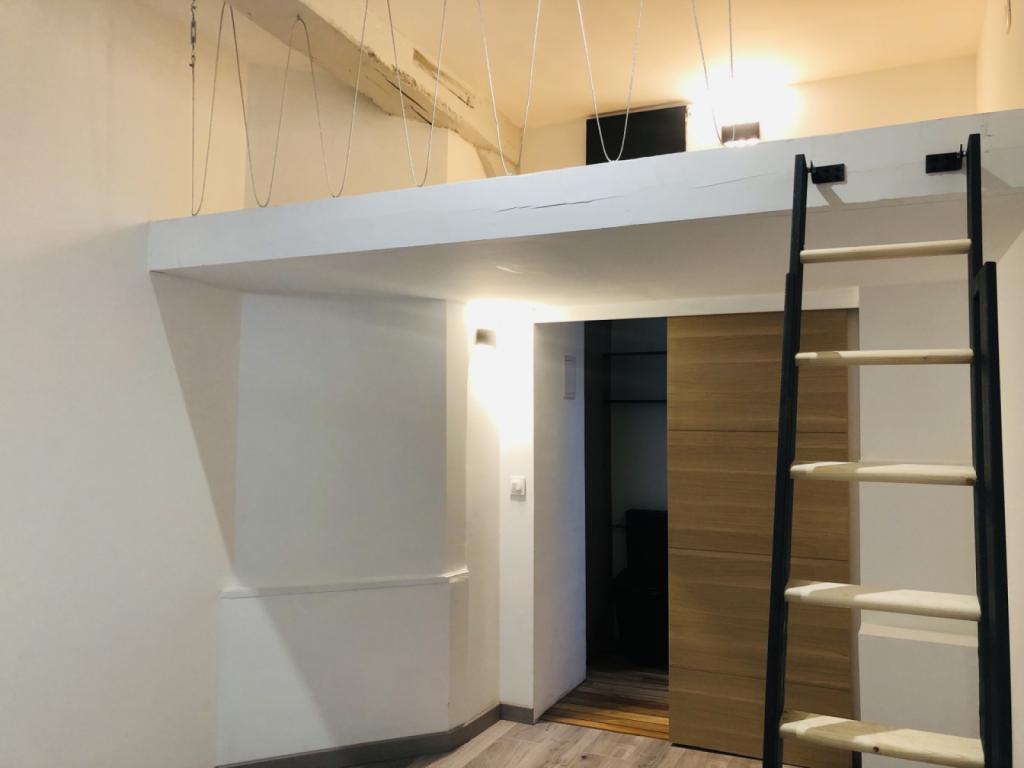 A vendre, appartement avec terrasse Quartier Hotel de Ville