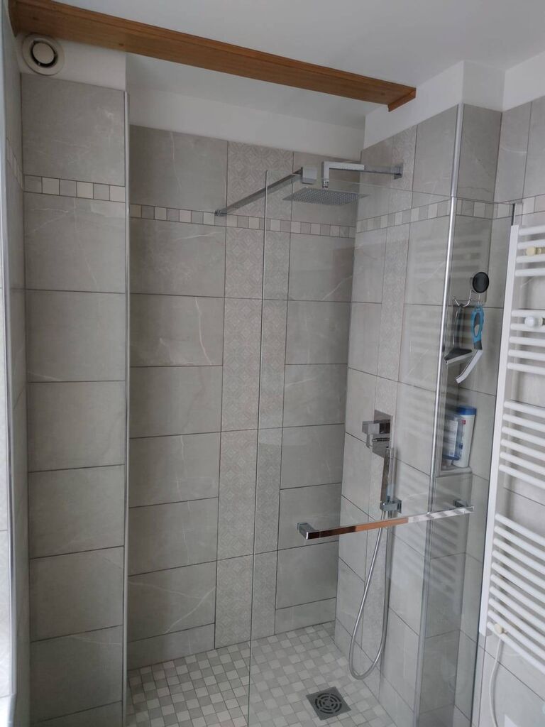 A vendre, maison de ville avec 5 chambres et deux salle de douches