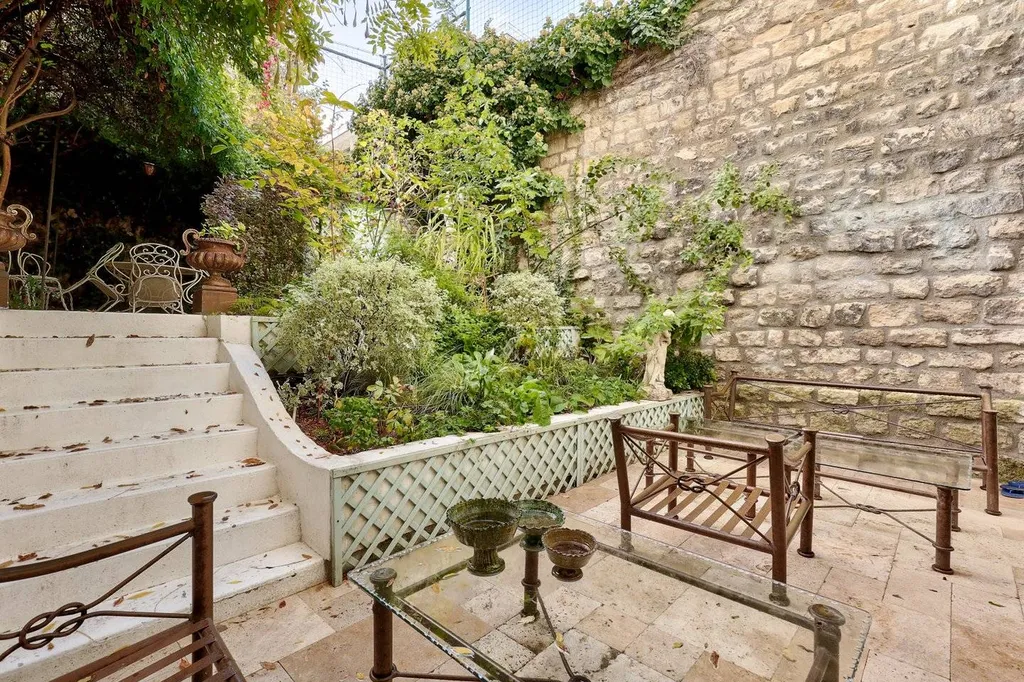 2 pièces 65 m² avec extérieur 92100 Boulogne