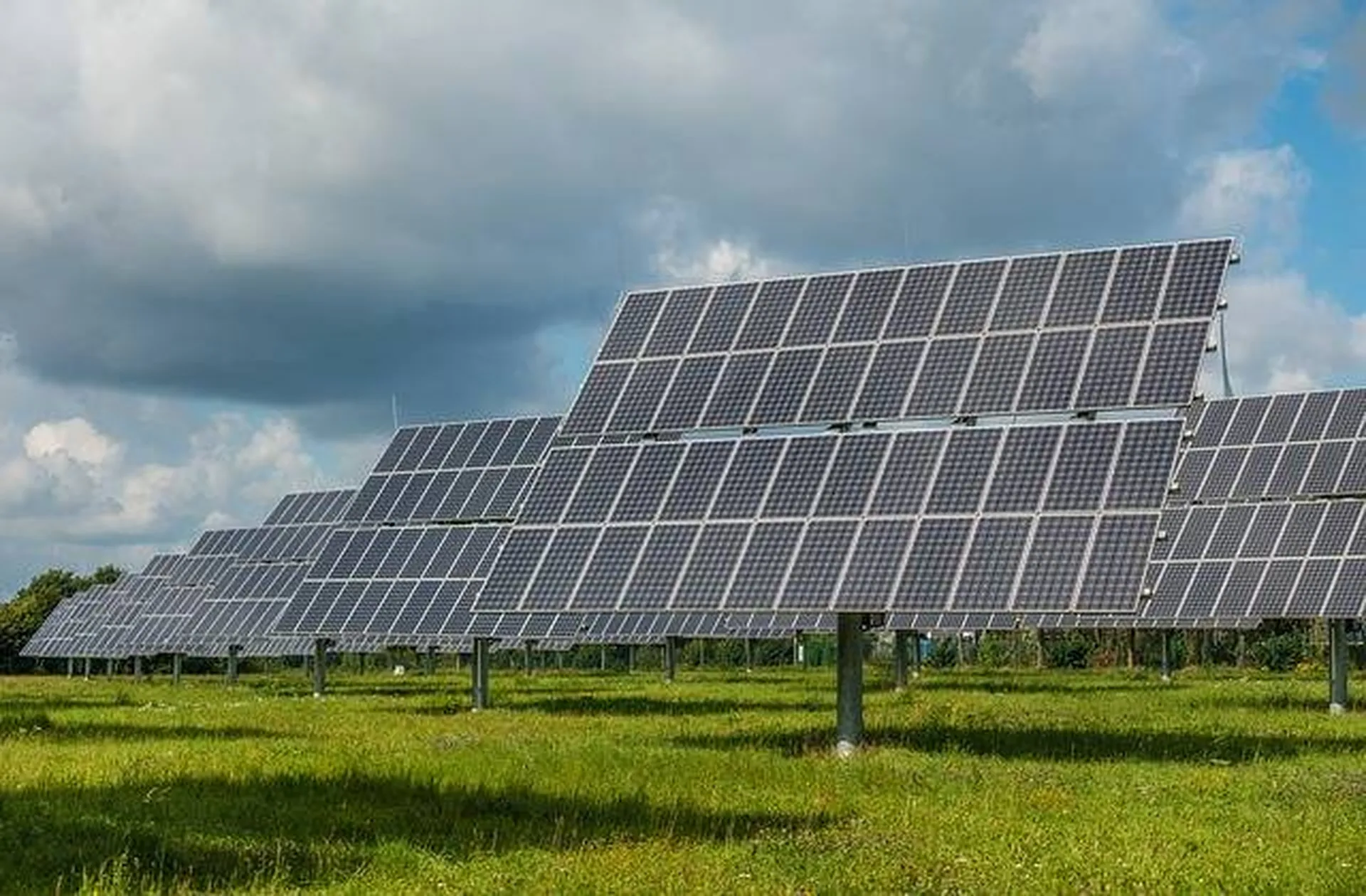 Pourquoi installer des panneaux photovoltaïques à Salon-de-Provence ?