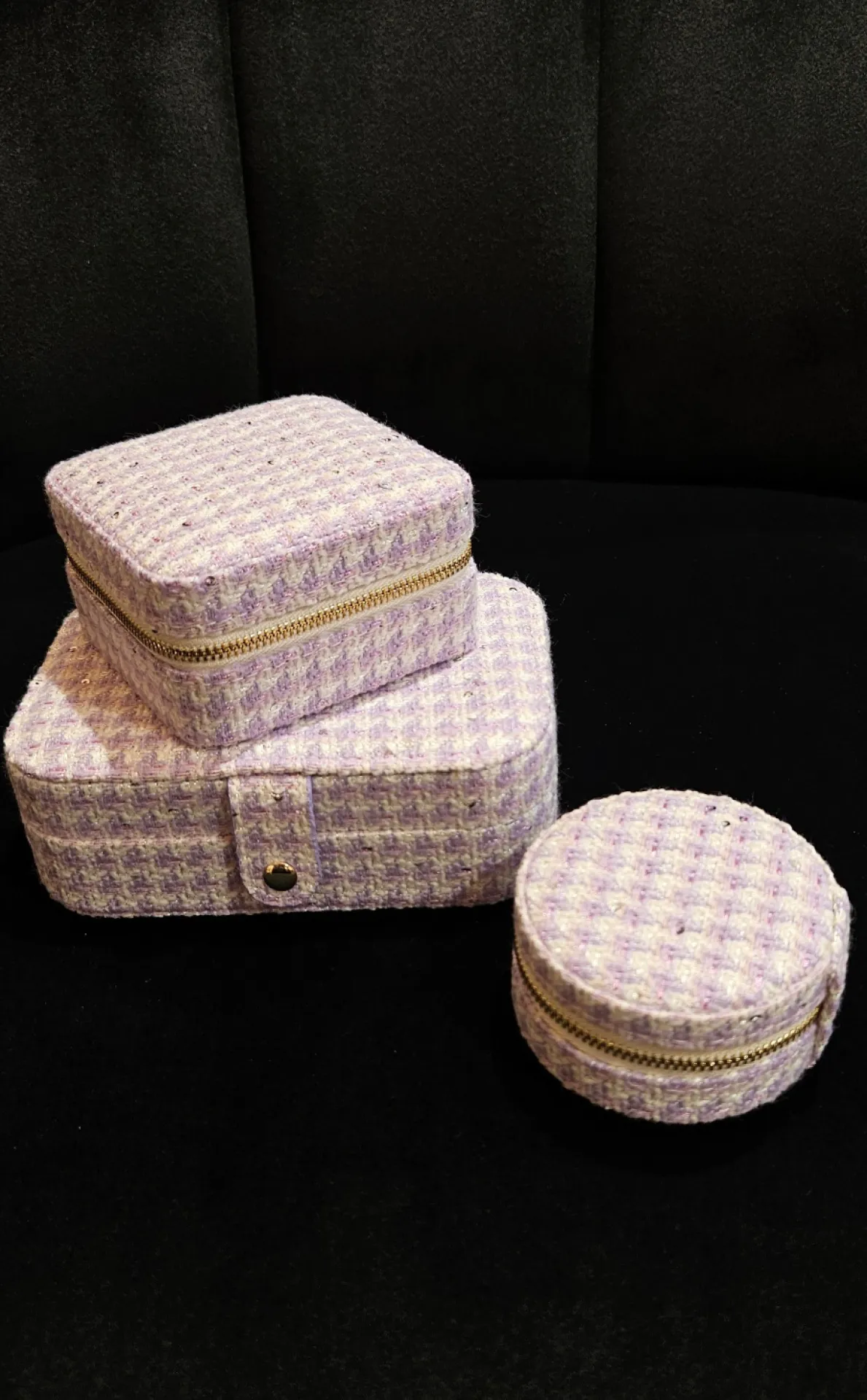 Boîte à bijoux Maison Scarlett pied-de-poule disponible chez Evasion Eu