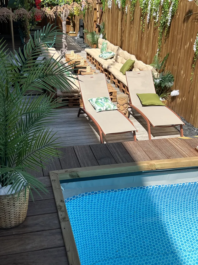 Nouvelle piscine extérieure et magnifique terrasse à Eysines