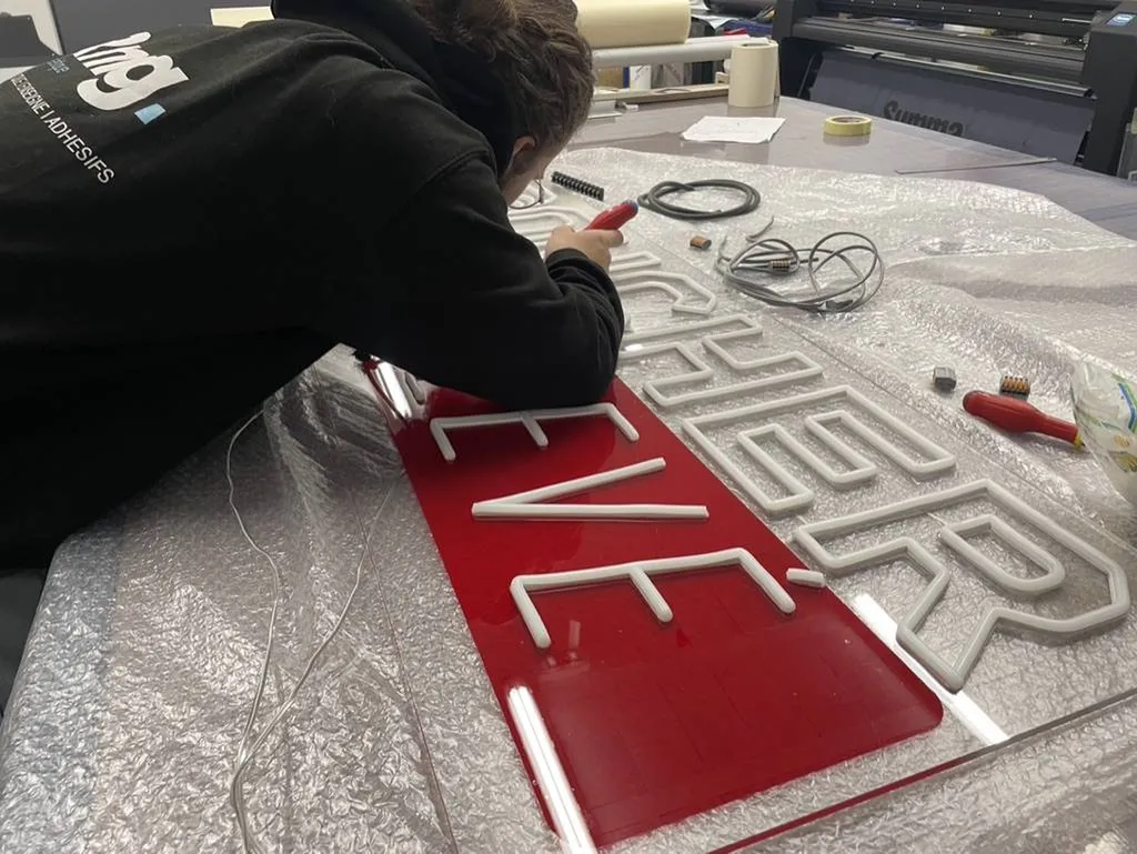 fabrication enseigne néon led