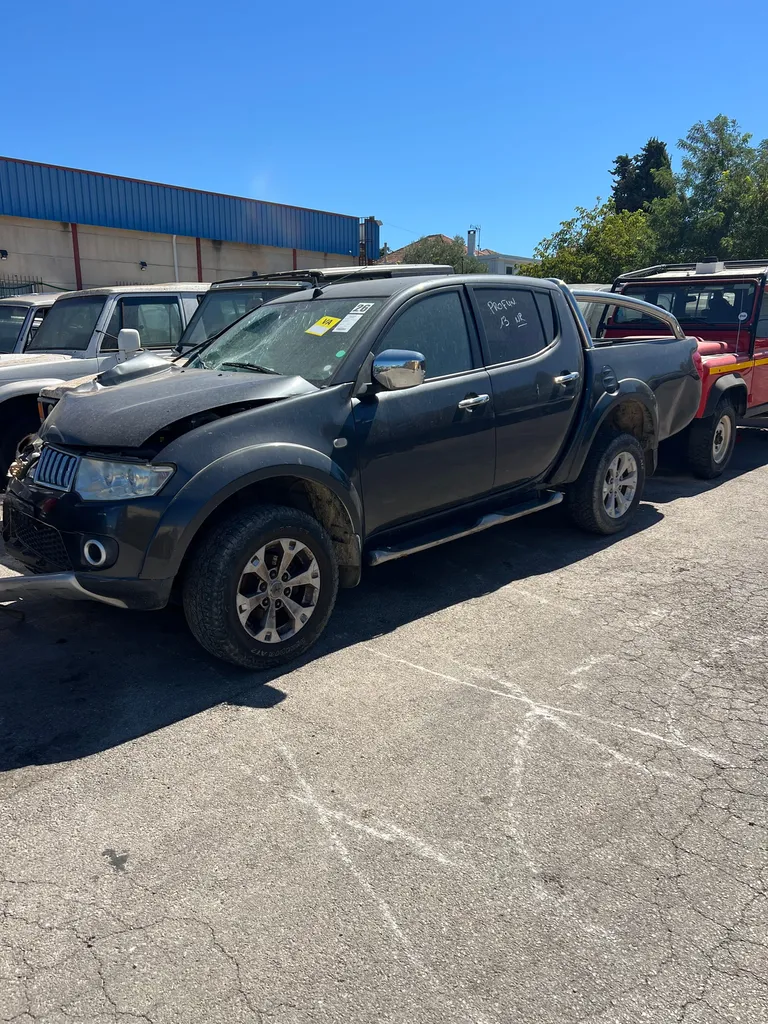 MITSUBISHI L200 2.5 TD 178 CLUB CAB INTENSE 2011