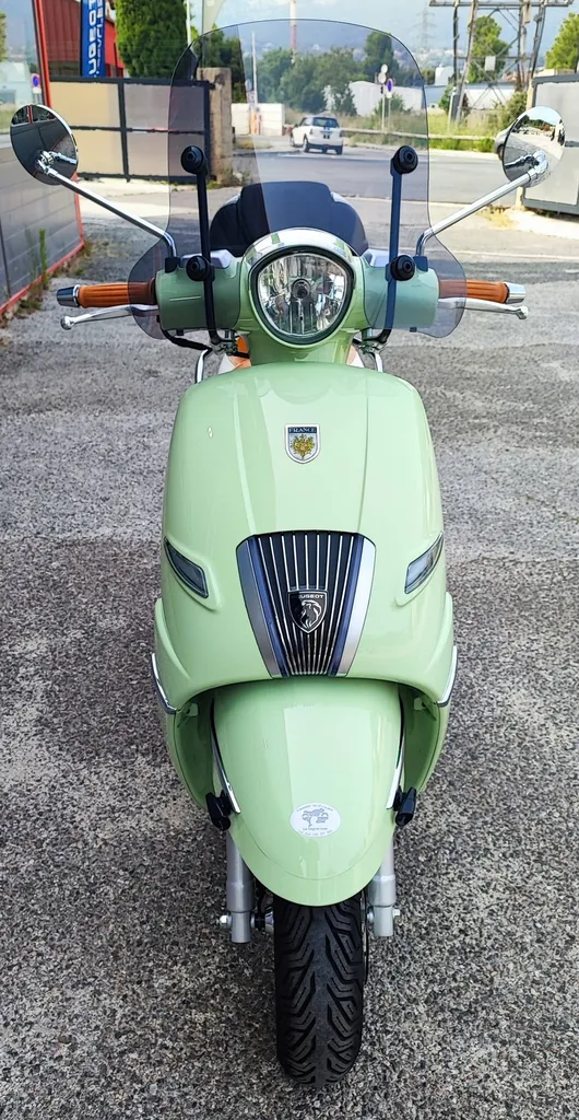 PEUGEOT DJANGO 125 DU 04/2025 AVEC 1700KM.