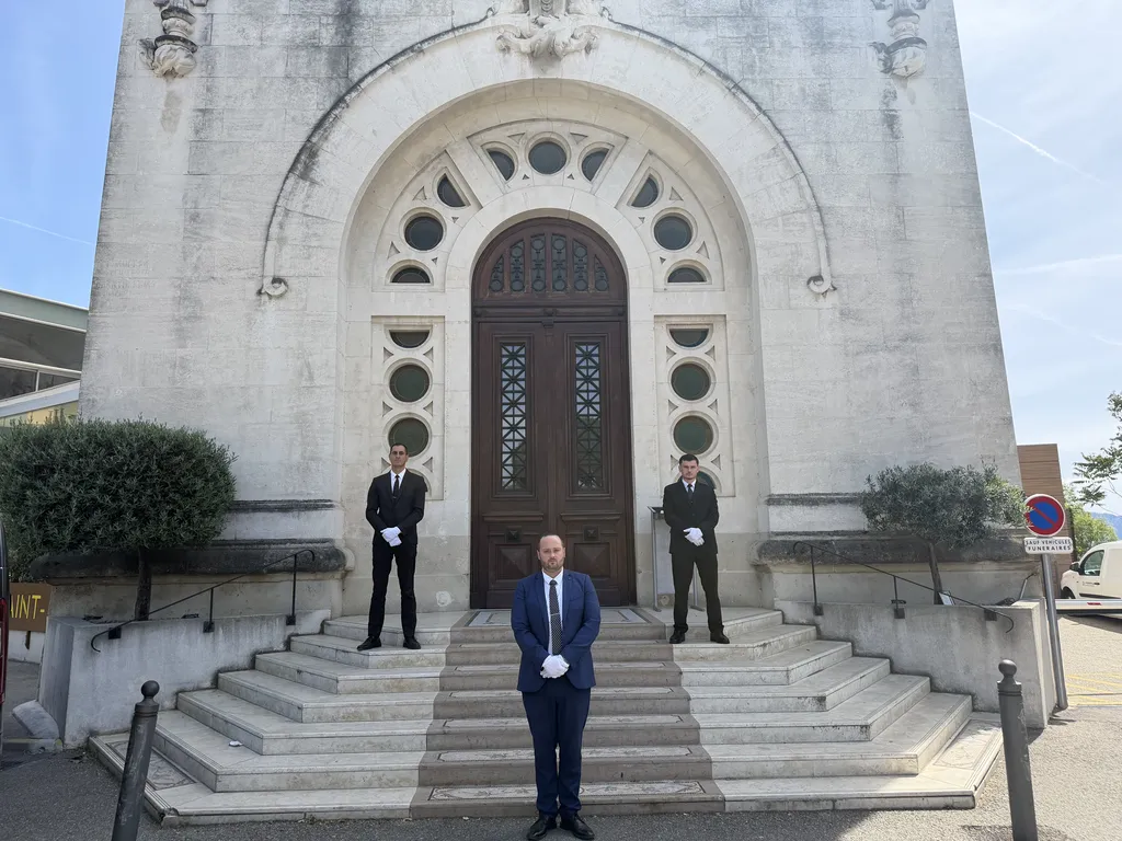 Planifier une organisation obsèque inhumation avec enterrement traditionnel à Marseille 13015 proche de l'Hôpital Nord et du 13013