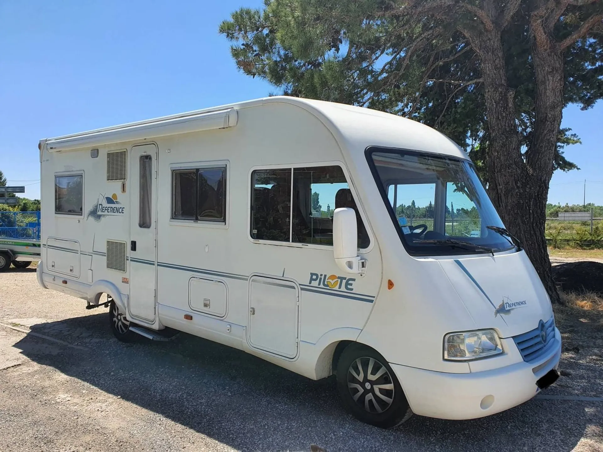 VENDU CAMPING CAR PILOTE REFERENCE G680
