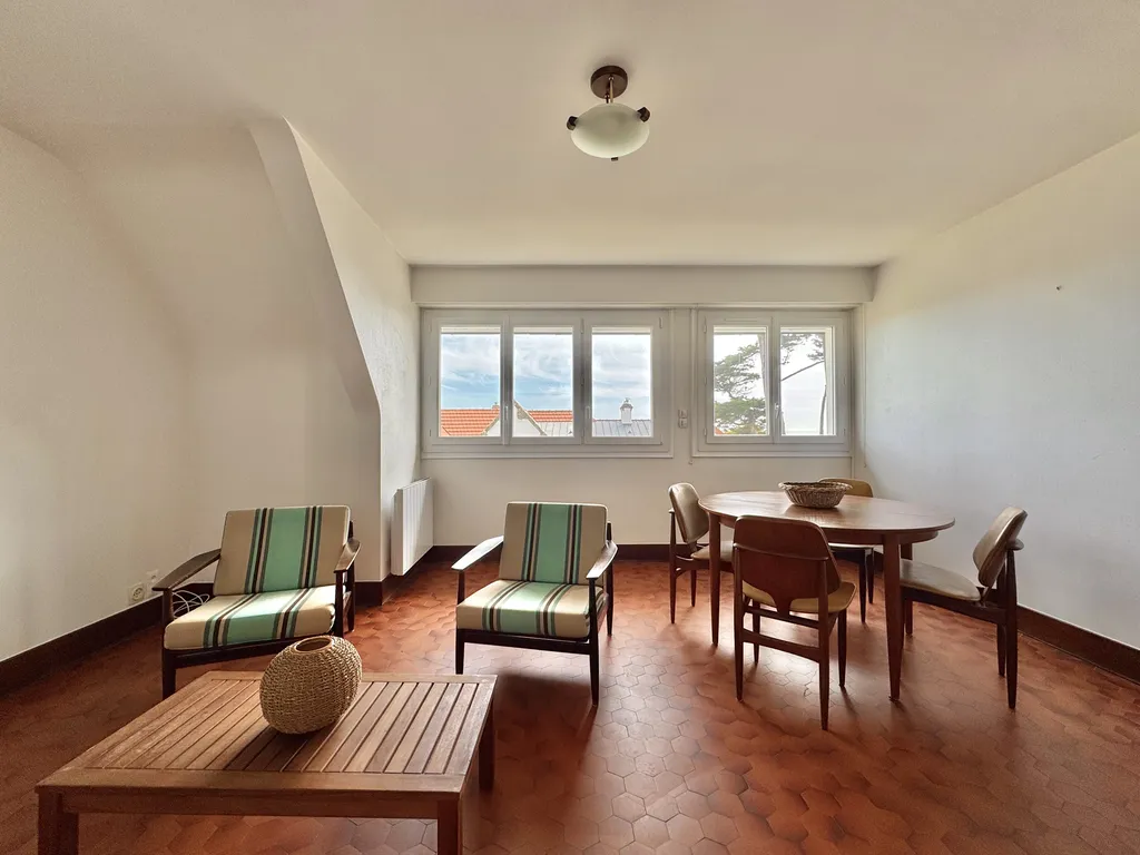 2592 - Appartement 3 pièces avec vue mer