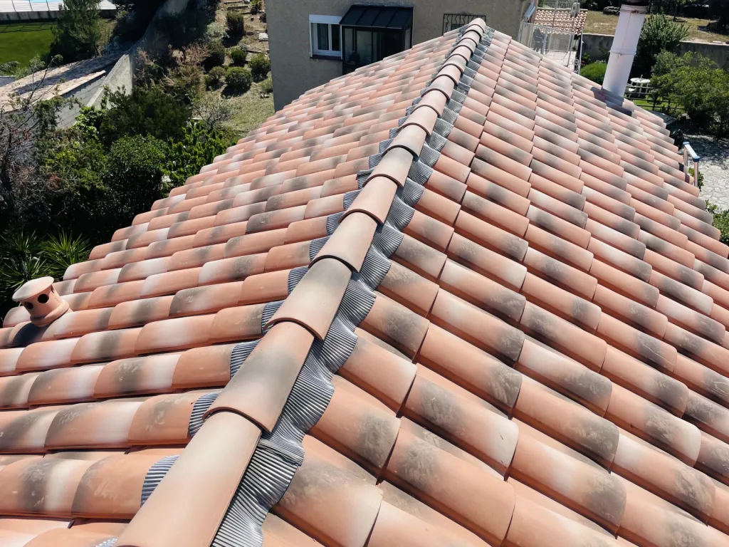 refection de toiture mecanique abeille sur aix en provence