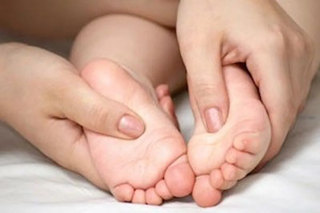 Apprendre à masser et porter son bébé à Aix en Provence chez EdenKids