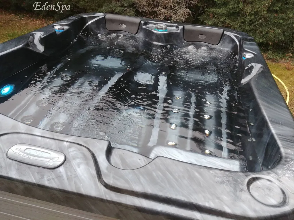 jacuzzi deux places allongees marseille