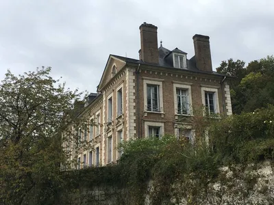 Manoir de la Martinière de 1850 avec une magnifique vue Seine et un site exceptionnel à proximité de Caudebec en Caux, entre Rouen et la Havre !