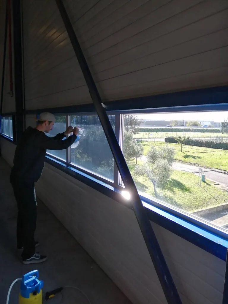 Films anti éblouissement pour vitres Aubagne. 