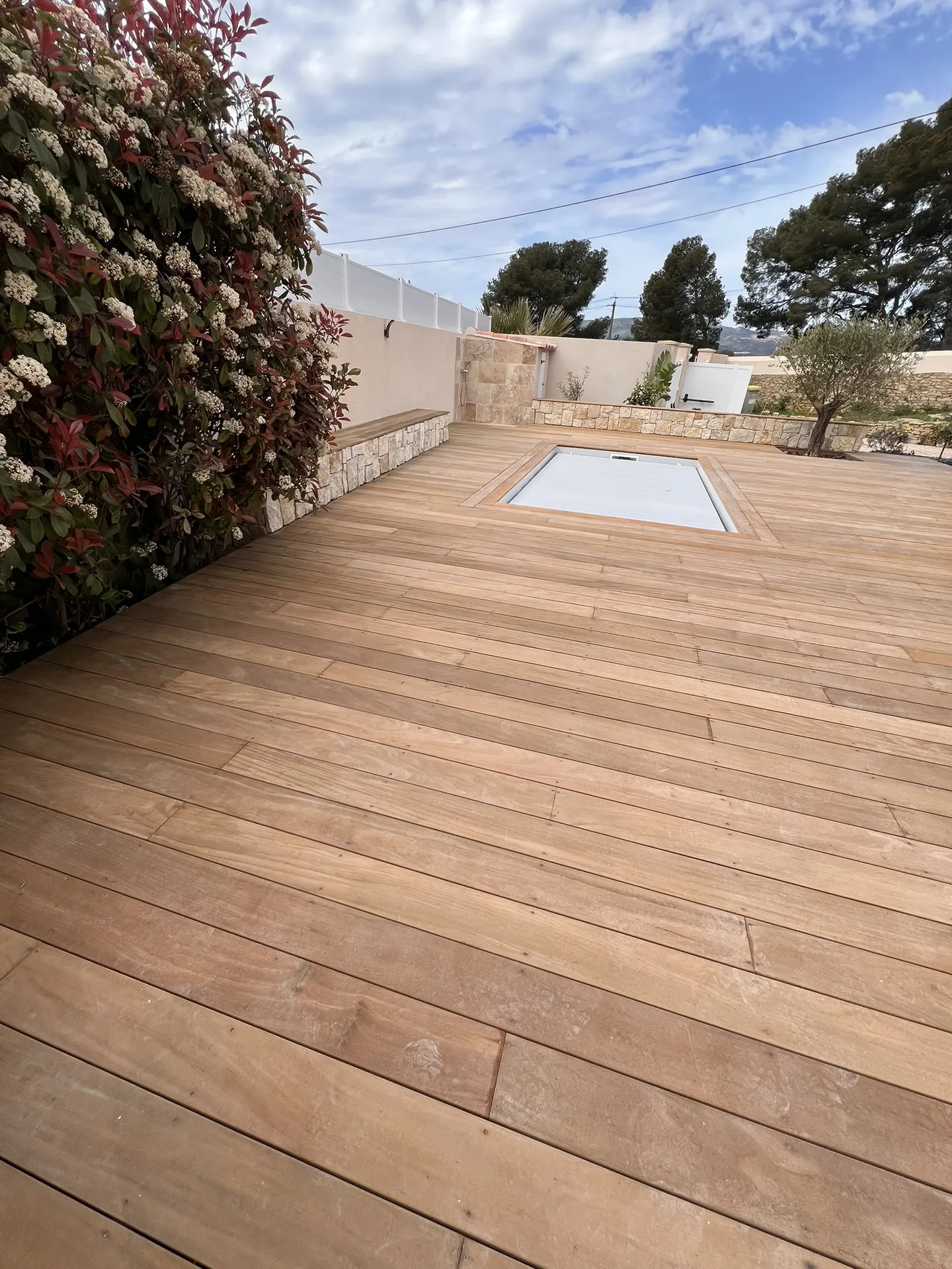 Création d’un terrain de boules, terrasse bois et aménagement paysager à La Ciotat