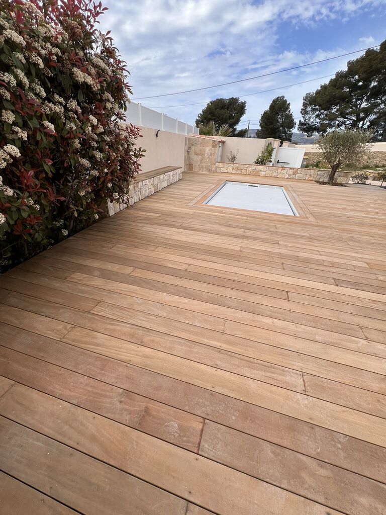 Création d’un terrain de boules, terrasse bois et aménagement paysager à La Ciotat