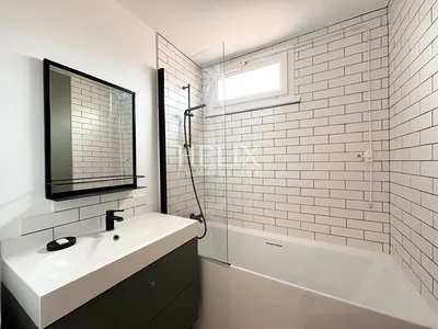 Salle de bains moderne 