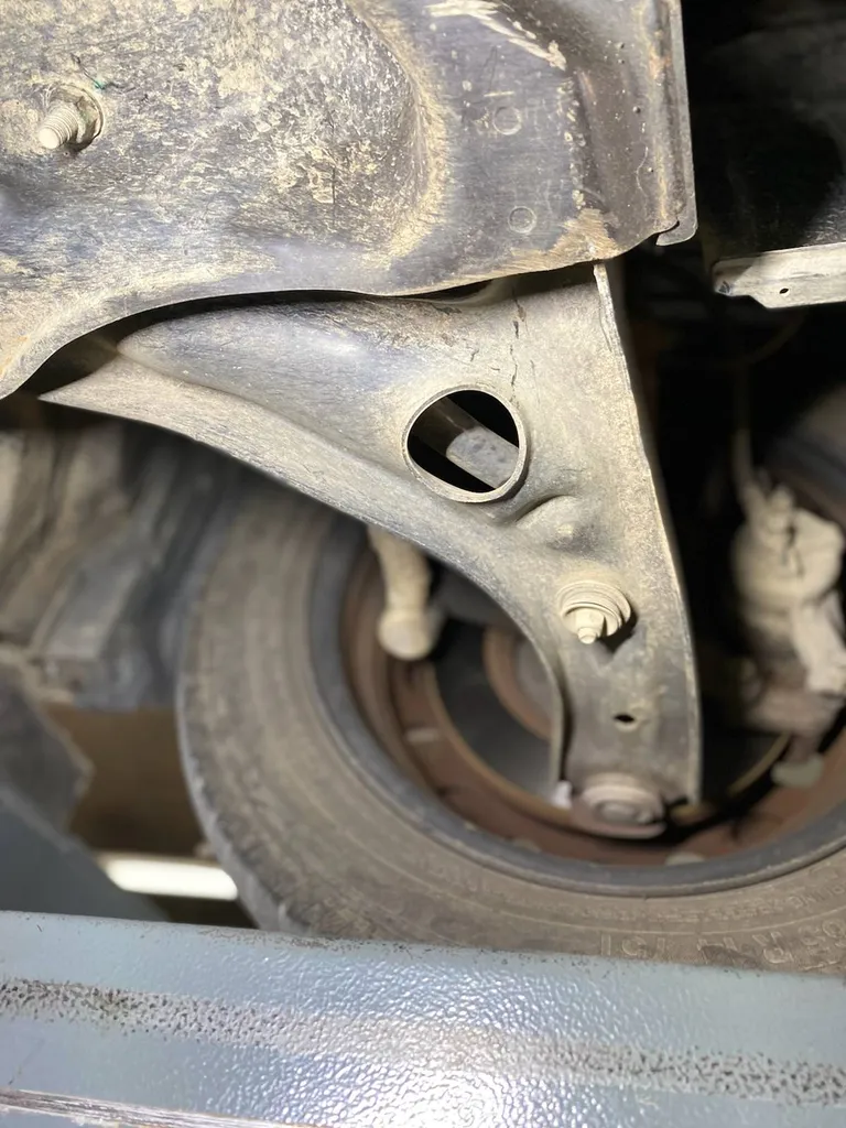 Les triangles de votre voiture passent aussi sous les yeux experts de nos contrôleurs pendant le contrôle technique