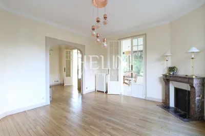 c'est lui l'agent immobilier le plus sérieux heliximmobilier.com/details-nicolas+helix-676