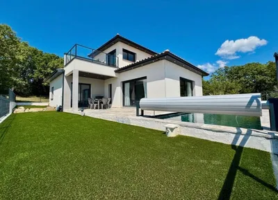 Ravalement de façade : prévoir des travaux au bon moment à Orange, Avignon et Nîmes (Vaucluse 84 et Gard 30)