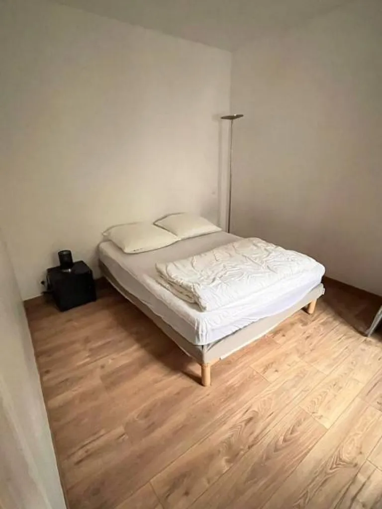 Situé au rez-de-chaussée