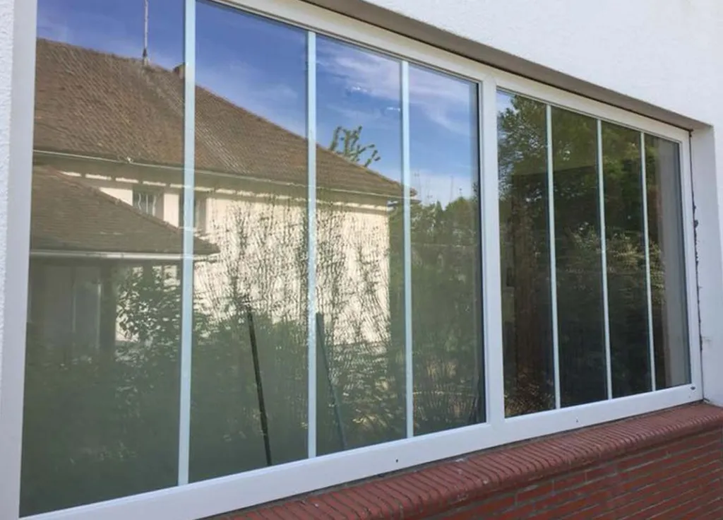 Installer des fenêtres PVC ou aluminium sur mesure pour maison individuelle à Dourdan et en Essonne
