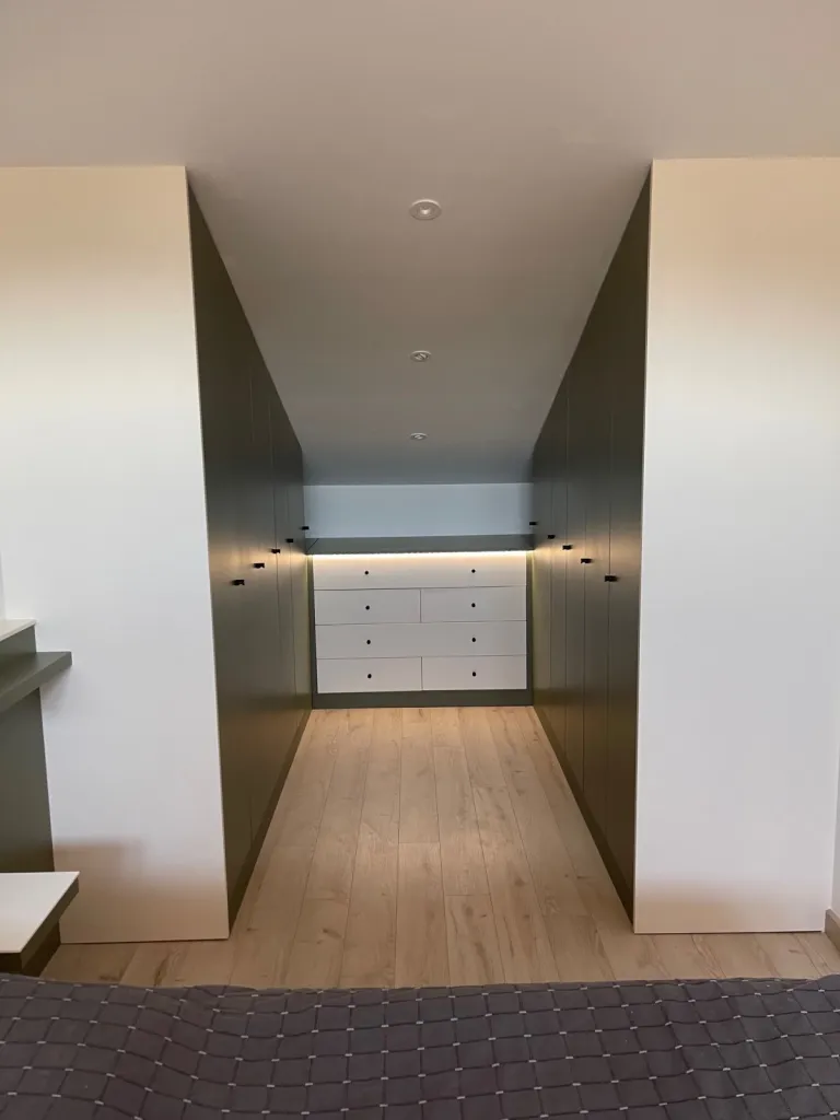  Agencement d’une chambre en sous pente sur Arcachon