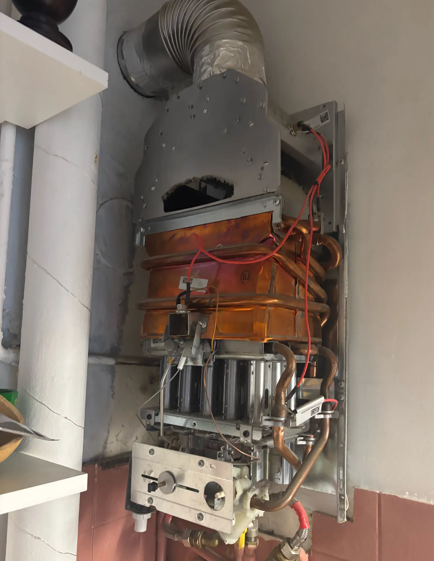 Entretien d’un chauffe bain gaz ELM Leblanc à Pantin

