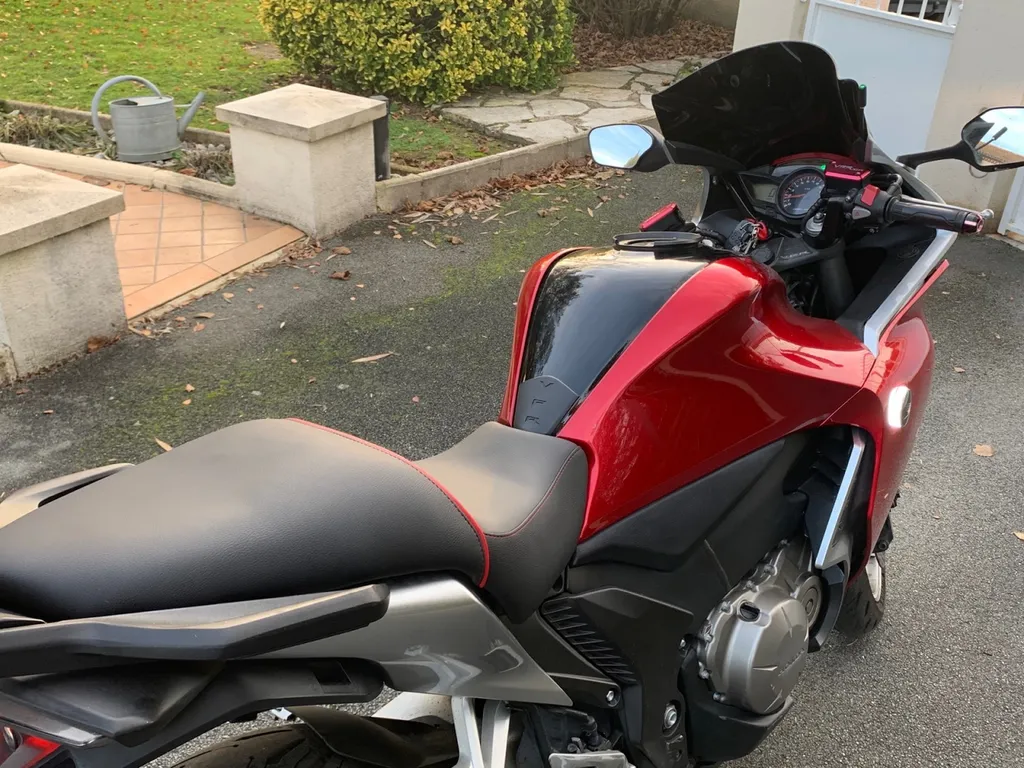 rénovation d'une selle de moto à bordeaux