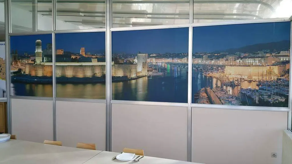 Impression numérique pour décore de bureaux à Marseille