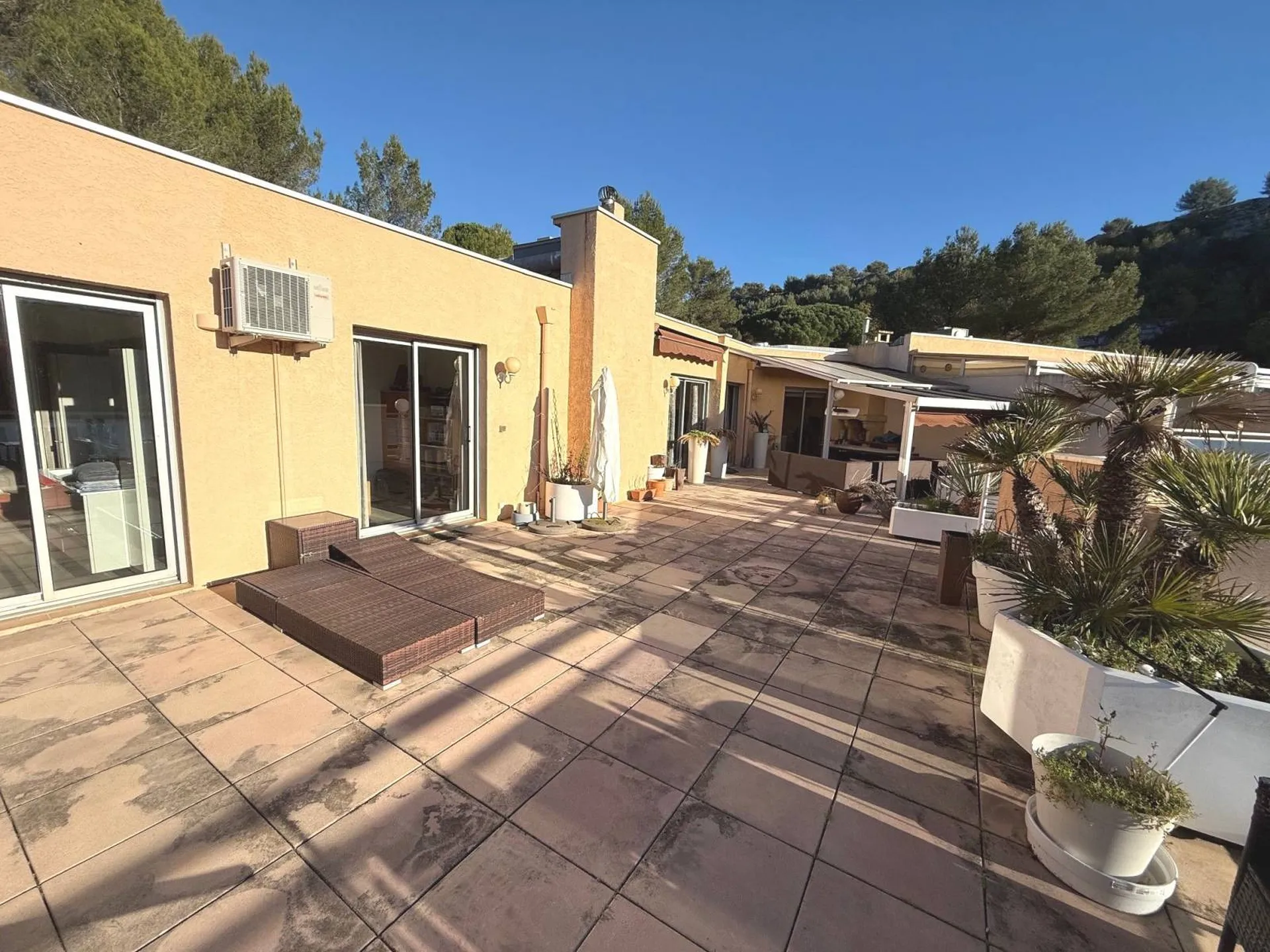 Terrasse de 98m² pour ce type 4  en vente à Carnoux